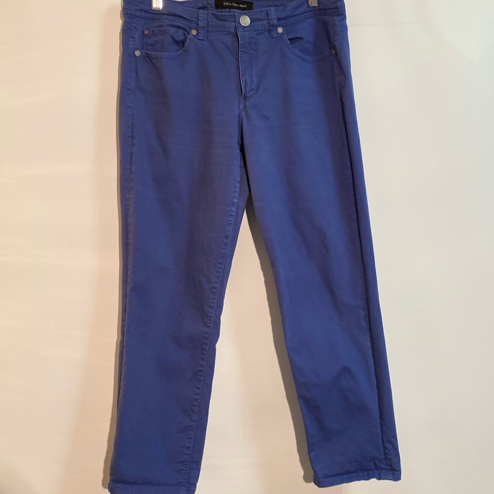 Calvin Klein - Blue cropped pants for women. Size 30 or 32. Check measurements.